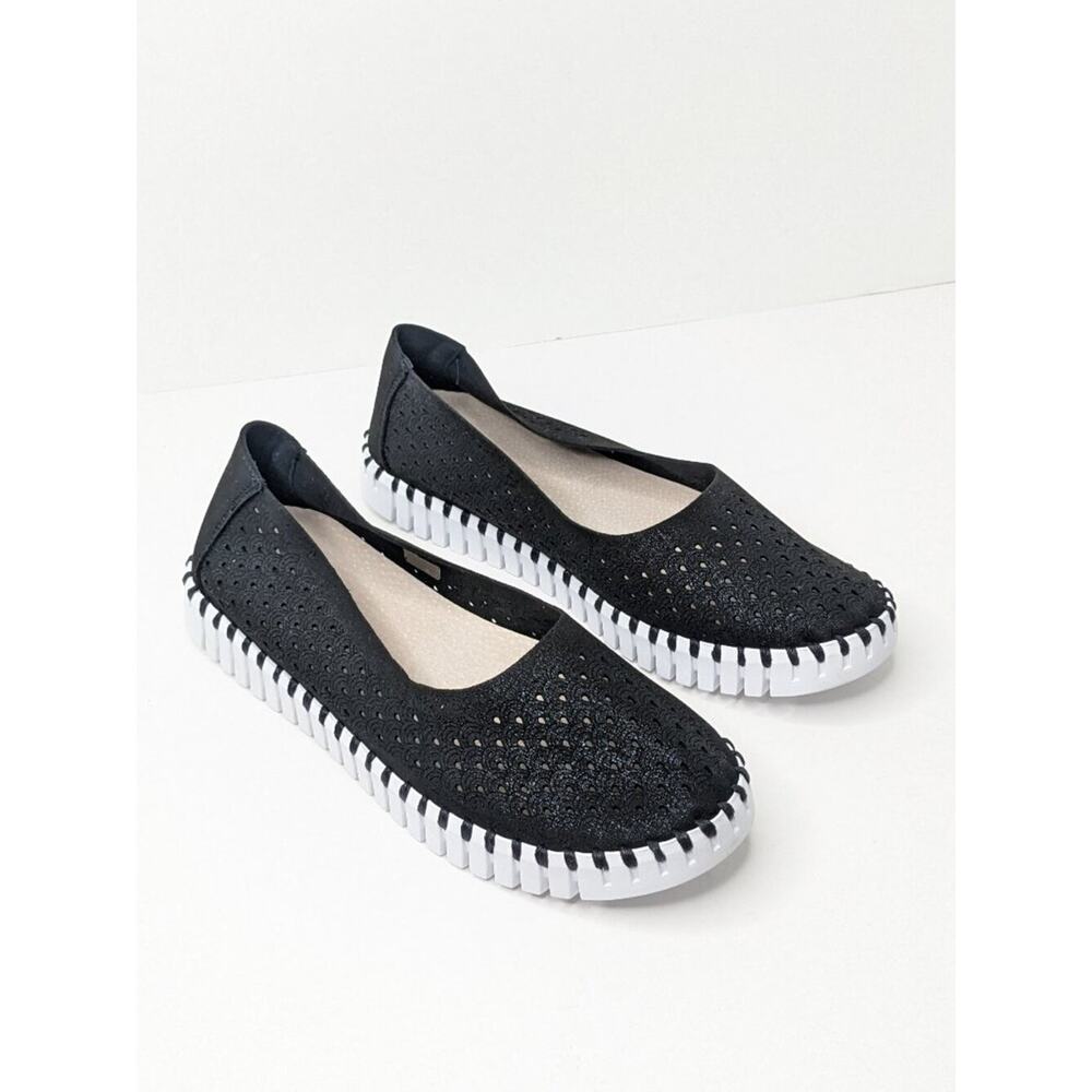 Isle Jacobsen Tulip Slip-On Shoes Black Perforated Womens 39 EU (US 9)